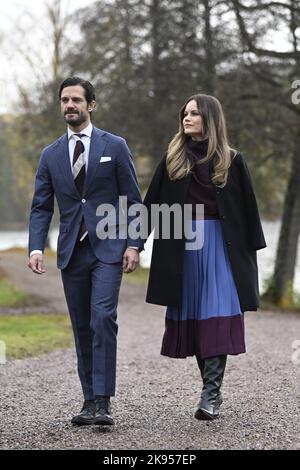 Prinz Carl Philip und Prinzessin Sofia am 26. Oktober 2022 auf dem Landgut Hennickehammar in Filipstad, Schweden. Prinz Carl Philip und Prinzessin Sofia sind Stockfoto