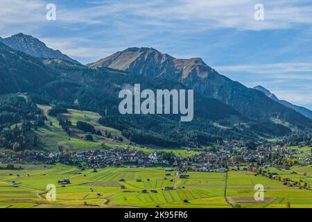 Luftaufnahme zur Tiroler Zugspitz Arena rund um Ehrwald und Lermoos in Österreich Stockfoto