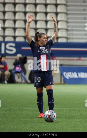 PARIS, Frankreich. , . 10 Ramona Bachmann von PSG beim UEFA Women's Champions League 2022/2023-Spiel zwischen PSG Paris Saint-German und FC Chelsea im Stade Jean Bouin Fußballstadion am 20. Oktober 2022, in Paris, Frankreich Kredit: SPP Sport Pressefoto. /Alamy Live News Stockfoto