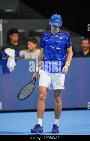 Basel, Schweiz. 26. Oktober 2022. Basel, Schweiz, Oktober 26. 2022: Alex De Minaur sieht beim Tennisturnier Swiss Indoors ATP 500 zwischen Alex De Minaur (AUS) und Holger Rune (DEN) im St. Jakobs-Park in Basel, Schweiz, niedergeschlagen und enttäuscht aus. (Daniela Porcelli /SPP) Quelle: SPP Sport Press Foto. /Alamy Live News Stockfoto