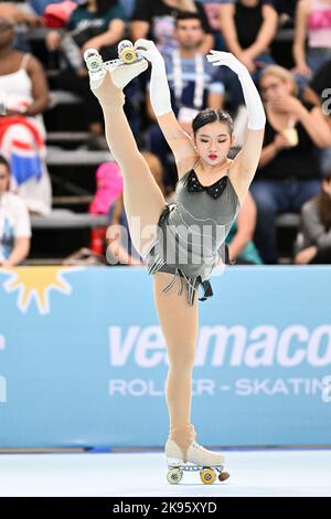 SHAO-JIE LEE, Taipei, tritt im Junior Ladies Solo Dance - Style Dance bei den Artistic World Skate Games 2022 im Youth Olympic Park - America Pavillon, am 25. Oktober 2022 in Buenos Aires, Argentinien auf. Quelle: Raniero Corbelletti/AFLO/Alamy Live News Stockfoto