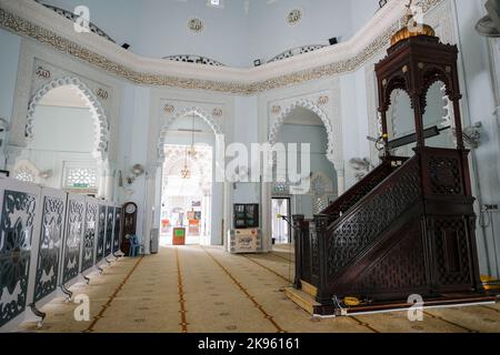 Alor Setar, Malaysia - 2022. Oktober: Blick auf die Zahir Moschee, die staatliche Moschee des Staates Kedah am 17. Oktober 2022 in Alor Setar, Malaysia. Stockfoto