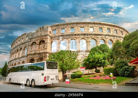 Ansicht des berühmten antiken römischen Amphitheaters (Pula Arena) in Pula. Kroatien Stockfoto