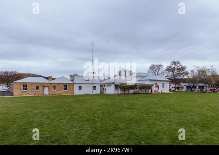 RICHMOND, AUSTRALIEN - 15. SEPTEMBER 2022: Allgemeine Bauarchitektur in Richmond, in der Nähe von Hobart in Tasmanien, Australien Stockfoto