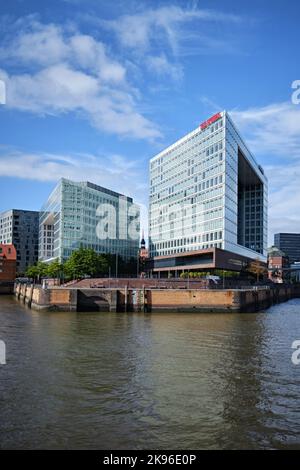 Hamburg, Deutschland - September 2022: Der Spiegel-Hauptsitz in der Ericusspitze in der HafenCity nach einem Entwurf von Henning Larsen Stockfoto