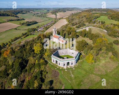 West Wycombe Hill und Dashwood Mausoleum Stockfoto
