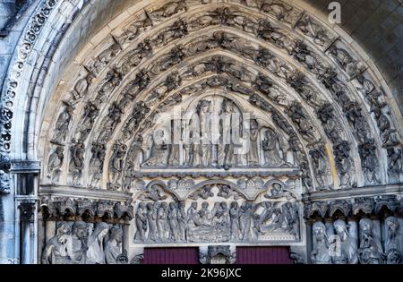 Die Kathedrale von Laon (Cathédrale Notre-Dame de Laon) ist eine römisch-katholische Kirche in Laon, Aisne, Hauts-de-France, Frankreich. Gebaut in der zwölften und t Stockfoto