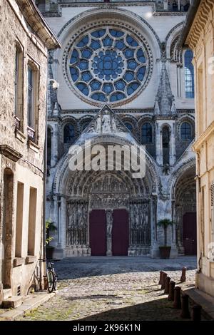 Die Kathedrale von Laon (Cathédrale Notre-Dame de Laon) ist eine römisch-katholische Kirche in Laon, Aisne, Hauts-de-France, Frankreich. Gebaut in der zwölften und t Stockfoto
