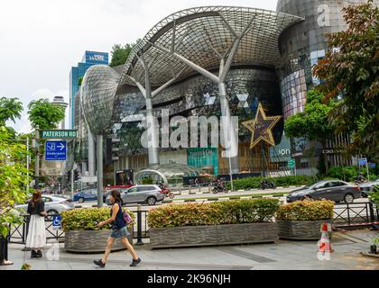 Ion Orchard Shopping Mall, Singapur, von der Pherson Road Stockfoto