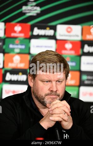 Dublin, Irland, 26/10/2022, Gents Cheftrainer Hein Vanhaezebrouck im Bild während einer Pressekonferenz des belgischen Fußballteams KAA Gent, Mittwoch, 26. Oktober 2022 in Dublin, Irland, zur Vorbereitung des morgigen Spiels gegen das irische Team Shamrock Rovers am fünften Tag der Gruppenphase der UEFA Europa Conference League. BELGA FOTO JASPER JACOBS Stockfoto