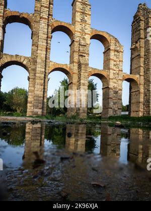 fotografías diurnas del Acueducto en Mérida. Stockfoto