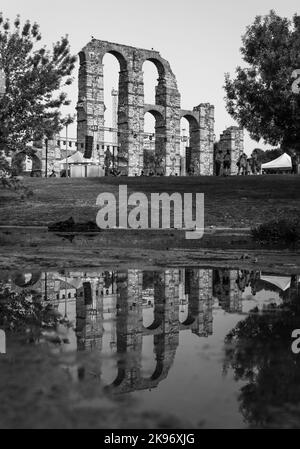 fotografías diurnas del Acueducto en Mérida. Stockfoto