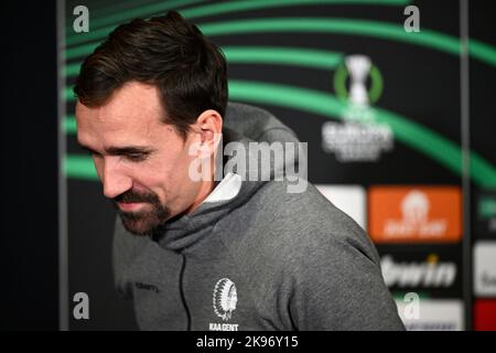 Dublin, Irland, 26/10/2022, Gents Sven Kums im Bild während einer Pressekonferenz des belgischen Fußballteams KAA Gent, Mittwoch, 26. Oktober 2022 in Dublin, Irland, zur Vorbereitung des morgigen Spiels gegen das irische Team Shamrock Rovers am fünften Tag der Gruppenphase der UEFA Europa Conference League. BELGA FOTO JASPER JACOBS Stockfoto