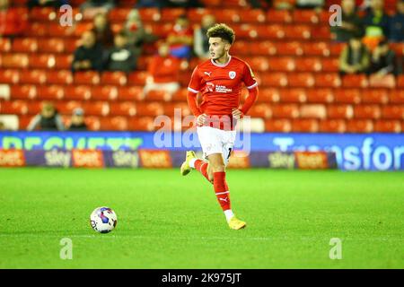 Oakwell Stadium, Barnsley, England - 25.. Oktober 2022 Josh Martin (14) von Barnsley - während des Spiels Barnsley gegen Lincoln City, Sky Bet League One, 2022/23, Oakwell Stadium, Barnsley, England - 25.. Oktober 2022 Credit: Arthur Haigh/WhiteRoseFotos/Alamy Live News Stockfoto