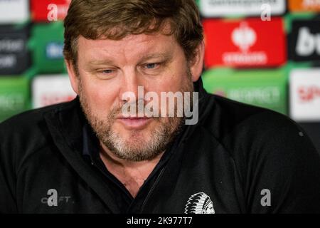 Dublin, Irland, 26/10/2022, Gents Cheftrainer Hein Vanhaezebrouck im Bild während einer Pressekonferenz des belgischen Fußballteams KAA Gent, Mittwoch, 26. Oktober 2022 in Dublin, Irland, zur Vorbereitung des morgigen Spiels gegen das irische Team Shamrock Rovers am fünften Tag der Gruppenphase der UEFA Europa Conference League. BELGA FOTO JASPER JACOBS Stockfoto