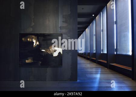 Frankreich, Aveyron (12) Rodez. Musée Soulages. Begegnung mit dem Werk von Pierre Soulages. Stockfoto