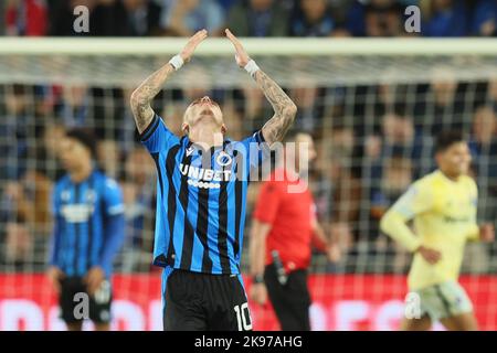 Brügge, Belgien, 26. Oktober 2022, Club's Noa lang reagiert während des Spiels zwischen dem belgischen Fußballteam Club Brugge KV und dem portugiesischen FC Porto , Mittwoch, 26. Oktober 2022 in Brügge, Belgien, das fünfte Spiel in der UEFA Champions League Gruppenphase. BELGA FOTO BRUNO FAHY Stockfoto