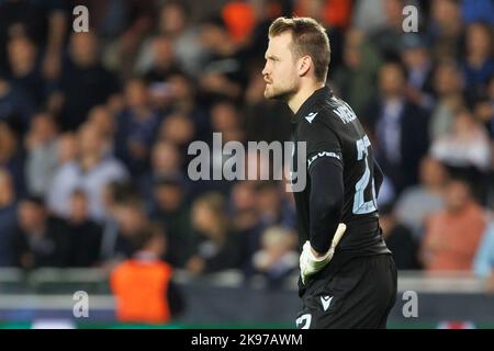 Brügge, Belgien, 26. Oktober 2022, Club-Torwart Simon Mignolet sieht niedergeschlagen während des Spiels zwischen dem belgischen Fußballteam Club Brügge KV und dem portugiesischen FC Porto , Mittwoch 26 Oktober 2022 in Brügge, Belgien, das fünfte Spiel in der UEFA Champions League Gruppenphase. BELGA FOTO KURT DESPLENTER Stockfoto
