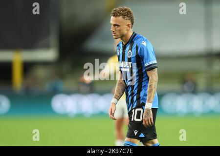 Brügge, Belgien, 26. Oktober 2022, Club's Noa lang reagiert während des Spiels zwischen dem belgischen Fußballteam Club Brugge KV und dem portugiesischen FC Porto , Mittwoch, 26. Oktober 2022 in Brügge, Belgien, das fünfte Spiel in der UEFA Champions League Gruppenphase. BELGA FOTO BRUNO FAHY Stockfoto