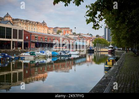 Bristol City Centre, Blick von Pero's Bridge Bristol City Docks Hafen von Watershed Stockfoto