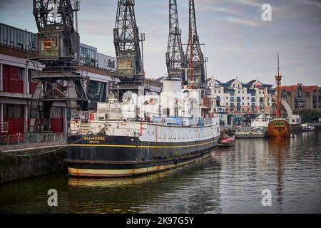 Bristol Stadtzentrum, M Shed Museum Princes Wharf Bristol City Docks Hafen und Dampfer MV Balmoral Stockfoto