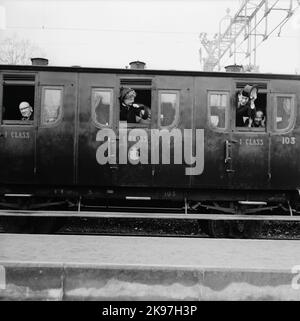 Historische Zugfahrt von Stockholm nach Göteborg zur Einweihung des Zuges 62. SJ A 103 Stockfoto