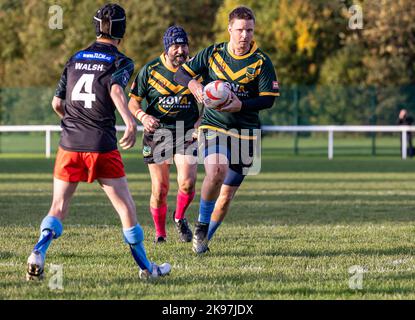 2022 Rugby-League-Weltmeisterschaft für körperliche Behinderungen im Victoria Park, Warrington. Australien übernahm Neuseeland. Autralian läuft mit dem Ball Stockfoto