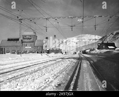 Der Bahnhof wurde 1902 erbaut. Im Zusammenhang mit der Elektrifizierung der Strecke wurde der Bahnhof 1913 in das neu errichtete Trafohaus verlegt. Ziegelgebäude. Stockfoto