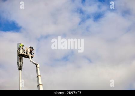 5G Telefonmast im Bau in Tameside GTR Manchester Stockfoto