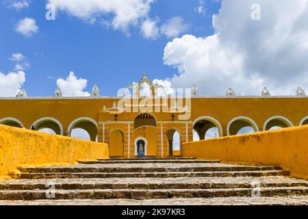 Das berühmte Kloster von San Antonio de Padua, Izamal, Yucatan, Mexiko Stockfoto