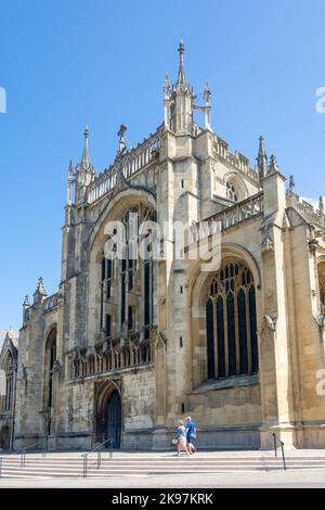 Gloucester Cathedral aus College Green, Gloucester, Gloucestershire, England, Großbritannien Stockfoto