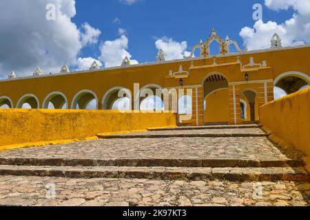 Das berühmte Kloster von San Antonio de Padua, Izamal, Yucatan, Mexiko Stockfoto