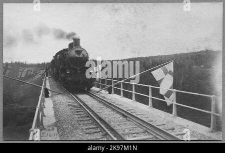 Die Einweihung von Nyåkersbron über dem Fluss Öre (die andere der Tallbergbrücke) 5/10-1919. Stockfoto
