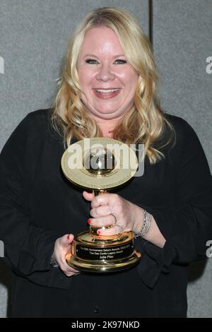 25. Oktober 2022, Burbank, Kalifornien, USA: Julie Plec bei den Saturn Awards 50. - Presseraum im Marriott Convention Center am 25. Oktober 2022 in Burbank, CA (Bildnachweis: © Kay Blake/ZUMA Press Wire) Stockfoto