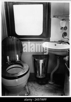 Toilette im Motorwagen „Göteborg“, Staatsbahnen, SJ X0A5. Stockfoto