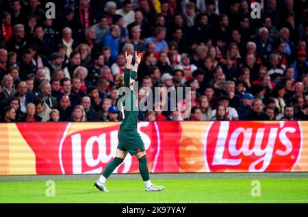 Harvey Elliott aus Liverpool feiert das dritte Tor seiner Mannschaft während des Spiels der UEFA Champions League-Gruppe A in der Johan Cruyff Arena in Amsterdam, Niederlande. Bilddatum: Mittwoch, 26. Oktober 2022. Stockfoto