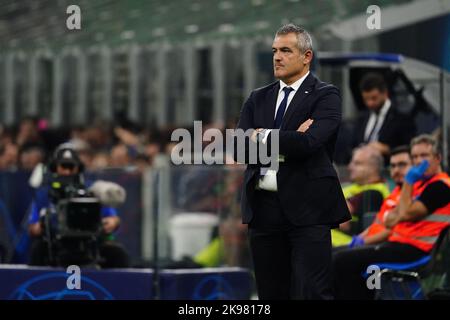 Mailand, Italien - 26. Oktober 2022, der zweite Trainer Massimiliano Farris (FC Inter) während der UEFA Champions League, Gruppe C Fußballspiel zwischen FC Internazionale und Viktoria Plzen (Pilsen) am 26. Oktober 2022 im Giuseppe Meazza Stadion in Mailand, Italien - Foto Morgese-Rossini / DPPI Stockfoto