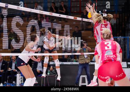 Elena Perinelli (Volleyball Casalmaggiore) während der TrasportiPesanti Casalmaggiore gegen Vero Volley Monza, Volleyball Italienische Serie A1 Frauenspiel in Casalmaggiore (CR), Italien, Oktober 26 2022 Stockfoto
