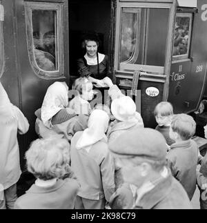 Historische Zugfahrt von Stockholm nach Göteborg zur Einweihung des Zuges 62. SJ AB 289 Stockfoto