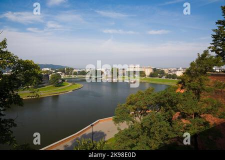 Blick auf die Weichsel vom Schloss Wawel, Krakau, Polen. Stockfoto
