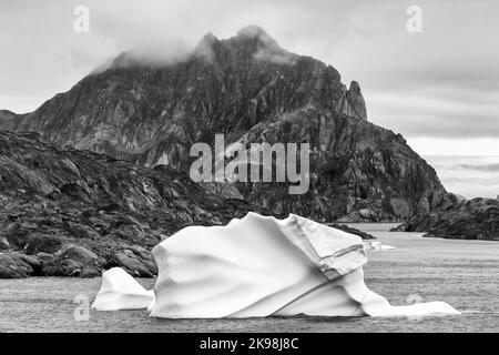 Eisberg, Irminger See Eingang zum Prince Christian Sound, Grönland, Königreich Dänemark Stockfoto