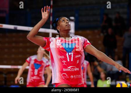 Pala Radi, Casalmaggiore (CR), Italien, 26. Oktober 2022, Myriam Sylla (Vero Volley Milano) während der TrasportiPesanti Casalmaggiore gegen Vero Volley Monza Stockfoto