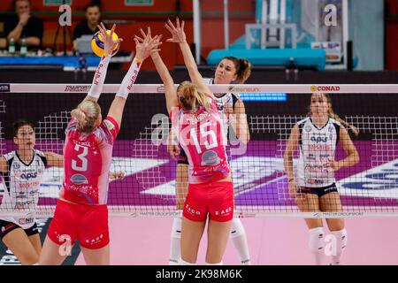 Pala Radi, Casalmaggiore (CR), Italien, 26. Oktober 2022, Juliet Lohuis (Volleyball Casalmaggiore) während der TrasportiPesanti Casalmaggiore gegen Vero volle Stockfoto