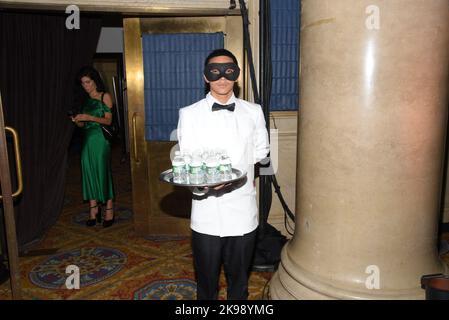 New York, USA. 26. Oktober 2022. Atmosphäre bei der Premiere von Dangerous Liaisons in der Cipriani Wall Street in New York, NY, am 26. Oktober 2022. (Foto von Efren Landaos/Sipa USA) Quelle: SIPA USA/Alamy Live News Stockfoto