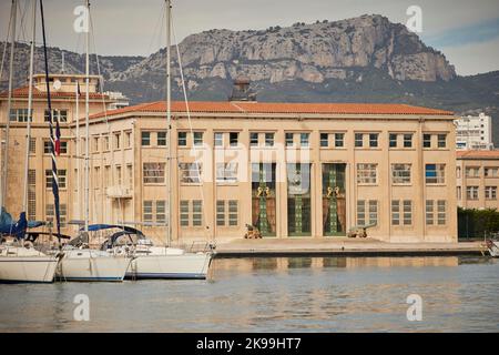 Hafenstadt Toulon an der südfranzösischen Mittelmeerküste, maritime Präfektur des Mittelmeers Stockfoto