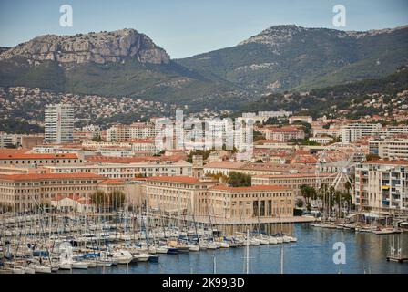 Hafenstadt Toulon an der südfranzösischen Mittelmeerküste, maritime Präfektur des Mittelmeers Stockfoto