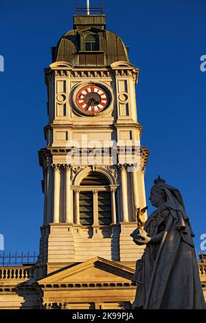 Ballarat Australien / Außenansicht des circa 1872 Ballarat Town Hall. Das Rathaus von Ballarat wurde 1872 eröffnet und ist ein schönes Beispiel für die Städte Stockfoto