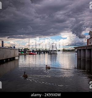 Hafen von Sellin am Sellin See im Spätsommer Stockfoto