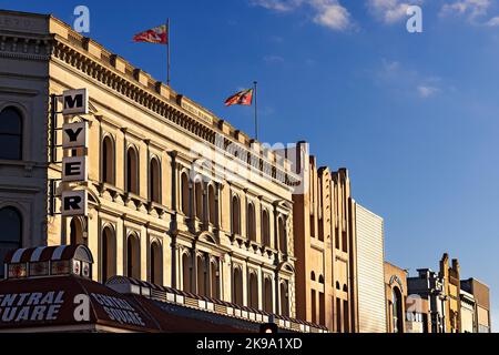 Ballarat Australia / Außenansicht der ca. 1870 Mitchell's Gebäude, heute bekannt als Central Square Shopping Centre. Stockfoto