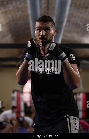 Rom, Italien. 26. Oktober 2022. ** KEINE INTERNET- UND ZEITUNGSARTIKEL NUR FÜR ITALIEN ** Rom, das Training von Guido Vianello vor dem Spiel gegen Jay McFarlane. Kredit: Unabhängige Fotoagentur/Alamy Live Nachrichten Stockfoto